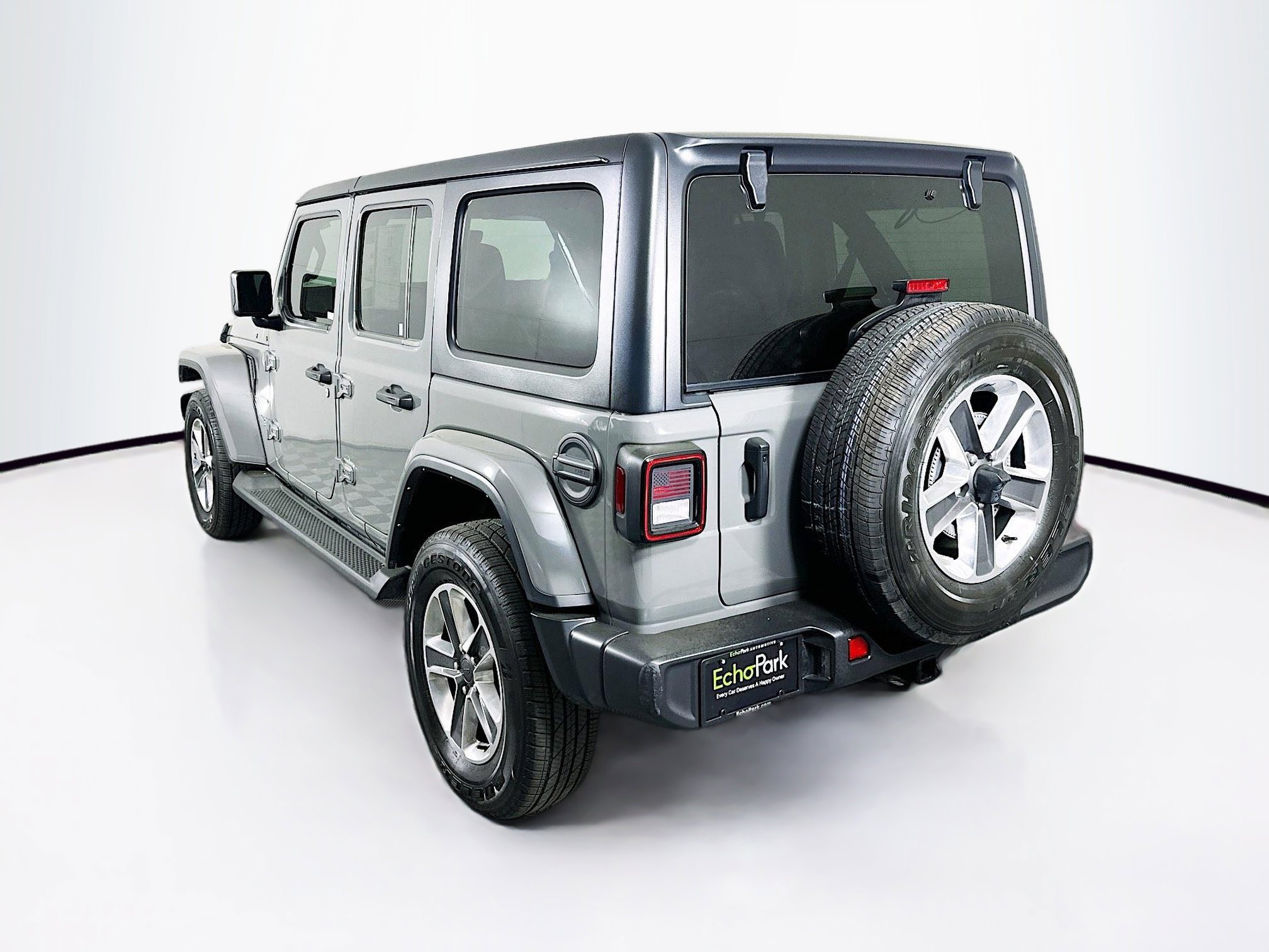 Used 2022 Jeep Wrangler Unlimited Sahara AWD/4WD image 5