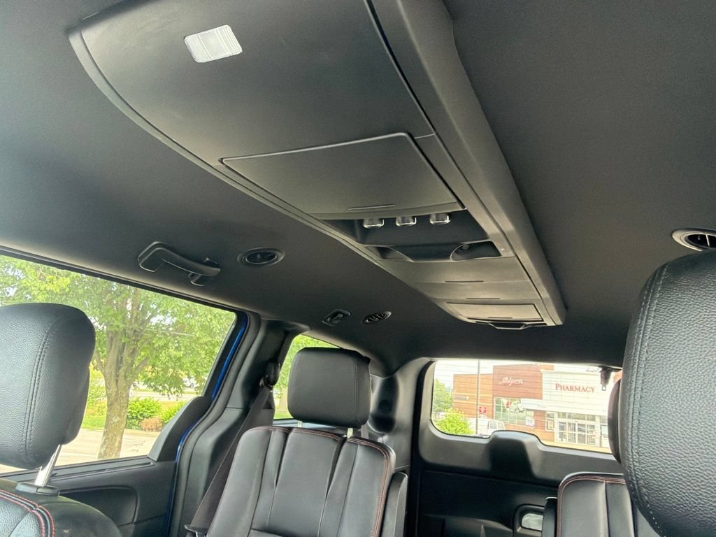 Used 2019 Dodge Grand Caravan GT FWD image 12