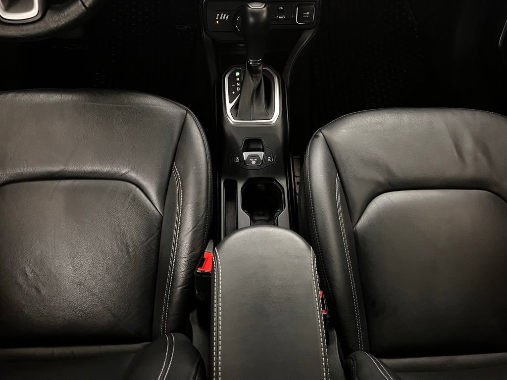 Used 2023 Jeep Renegade Limited image 23