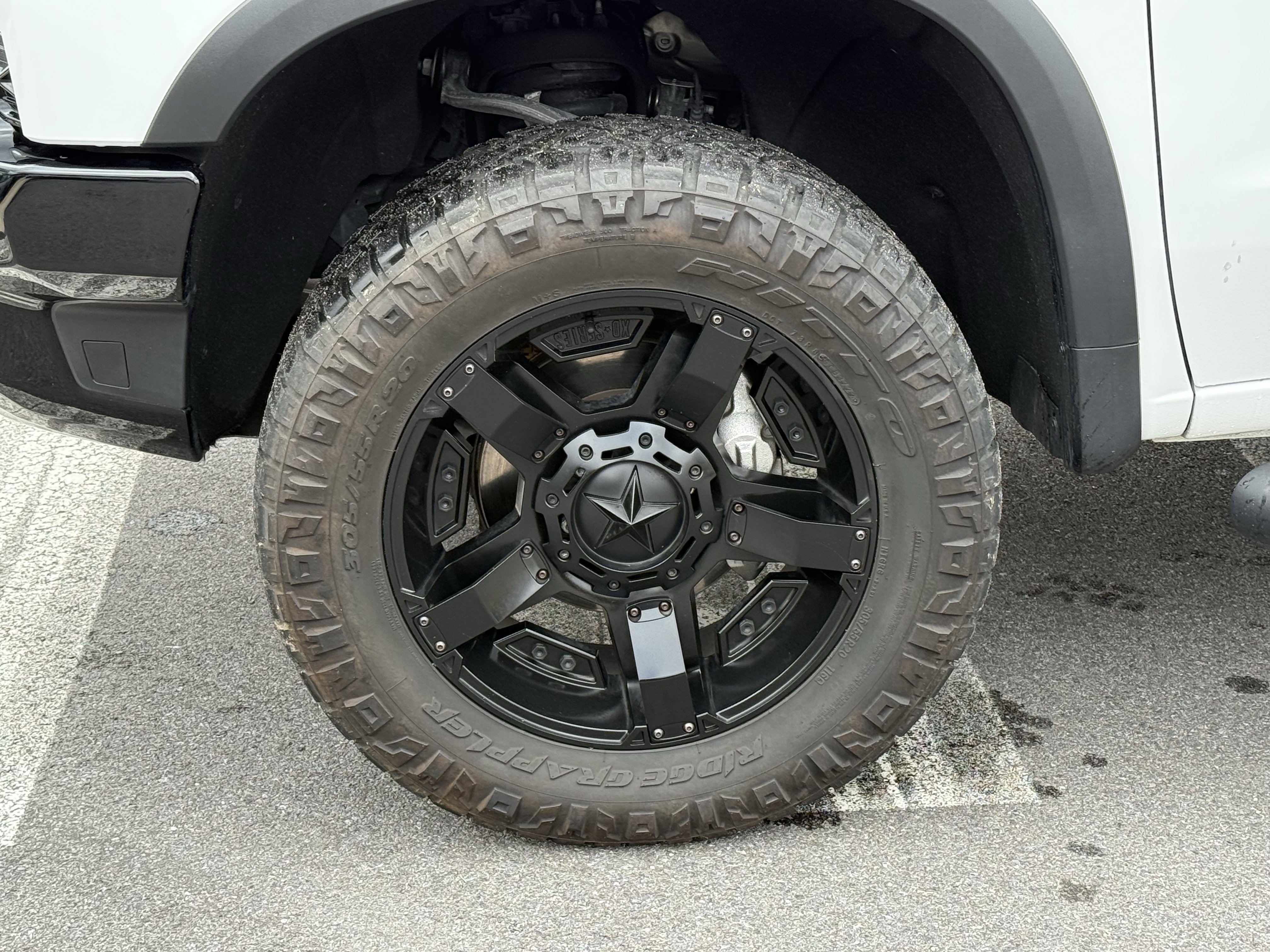 Used 2022 Chevrolet Silverado 1500 ZR2 w/ Technology Package image 9