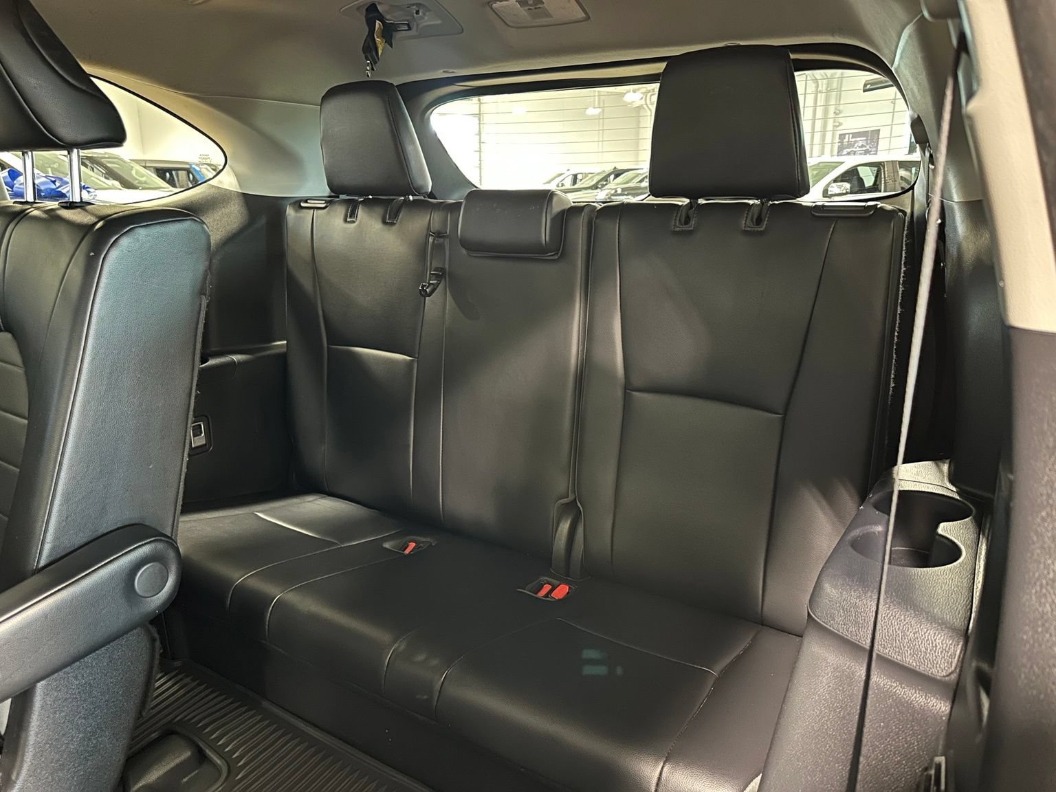Used 2022 Toyota Highlander XLE FWD image 41