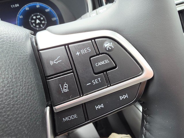 Used 2023 Toyota Highlander Platinum AWD/4WD image 44