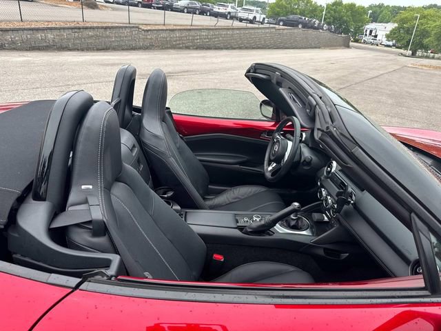 Used 2023 MAZDA MX-5 Miata Grand Touring RWD image 14