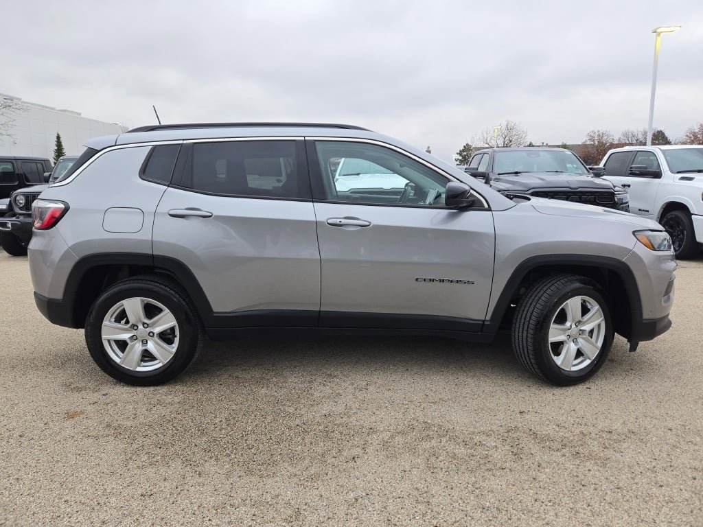 Used 2022 Jeep Compass Latitude w/ Convenience Group image 5