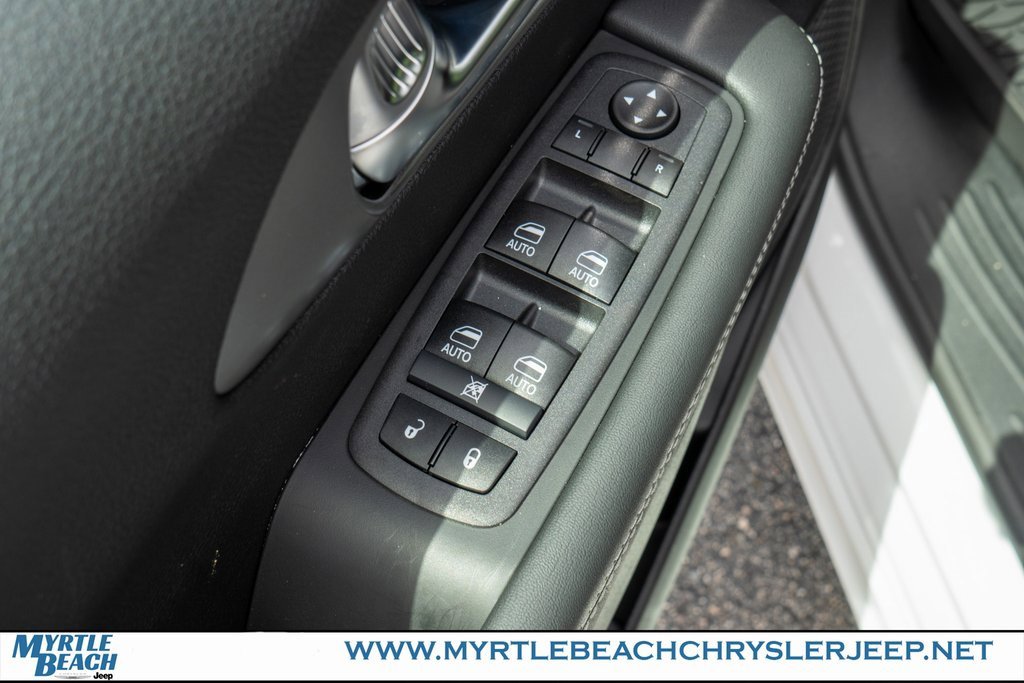 New 2026 Chrysler Pacifica Select image 17