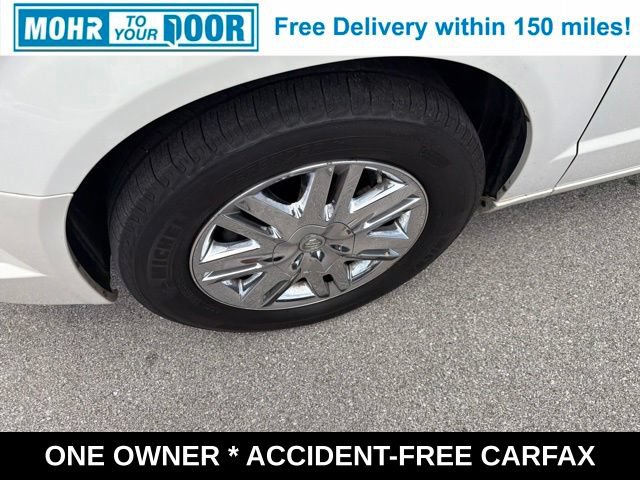 Used 2010 Chrysler Town & Country Limited w/ Entertainment Group #3 FWD image 11