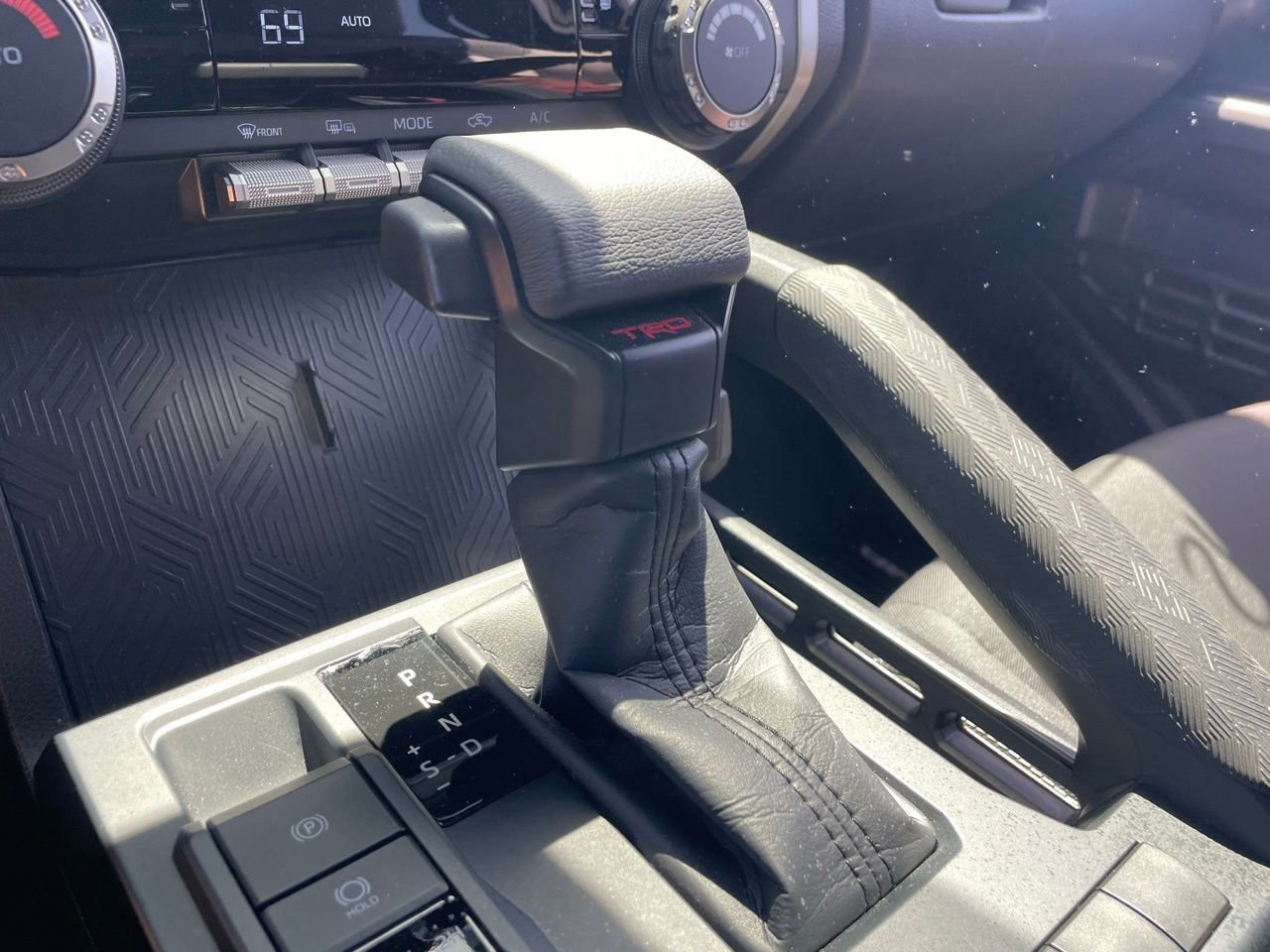 Used 2025 Toyota Tacoma TRD Sport AWD/4WD image 8