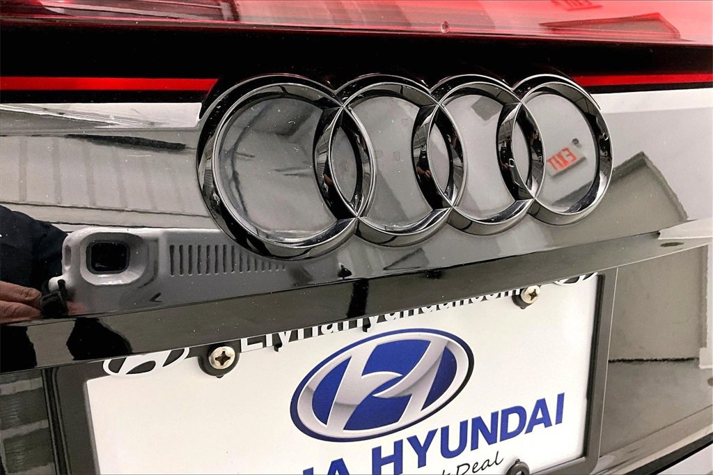 Used 2023 Audi Q8 Premium Plus w/ Premium Plus Package image 32