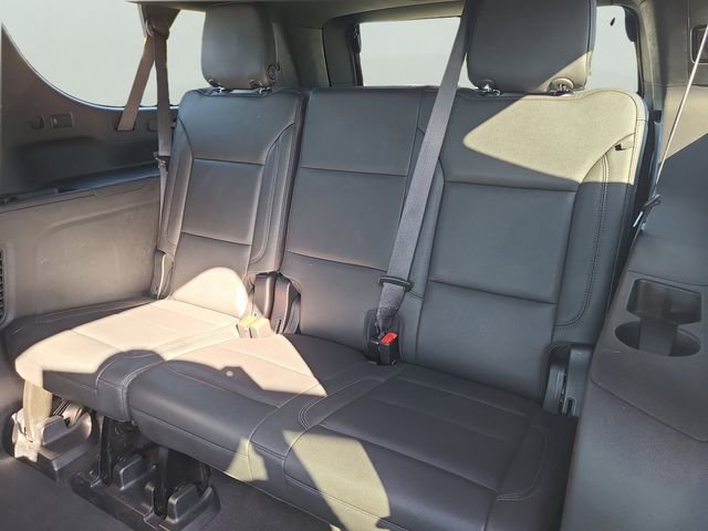 Used 2023 Chevrolet Suburban LT image 13