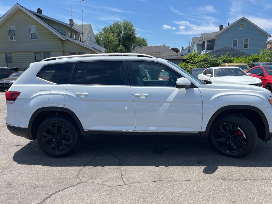 Used 2018 Volkswagen Atlas SEL AWD/4WD image 4