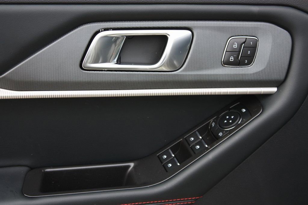 New 2026 Ford Explorer ST-Line w/ ST-Line Street Pack image 10