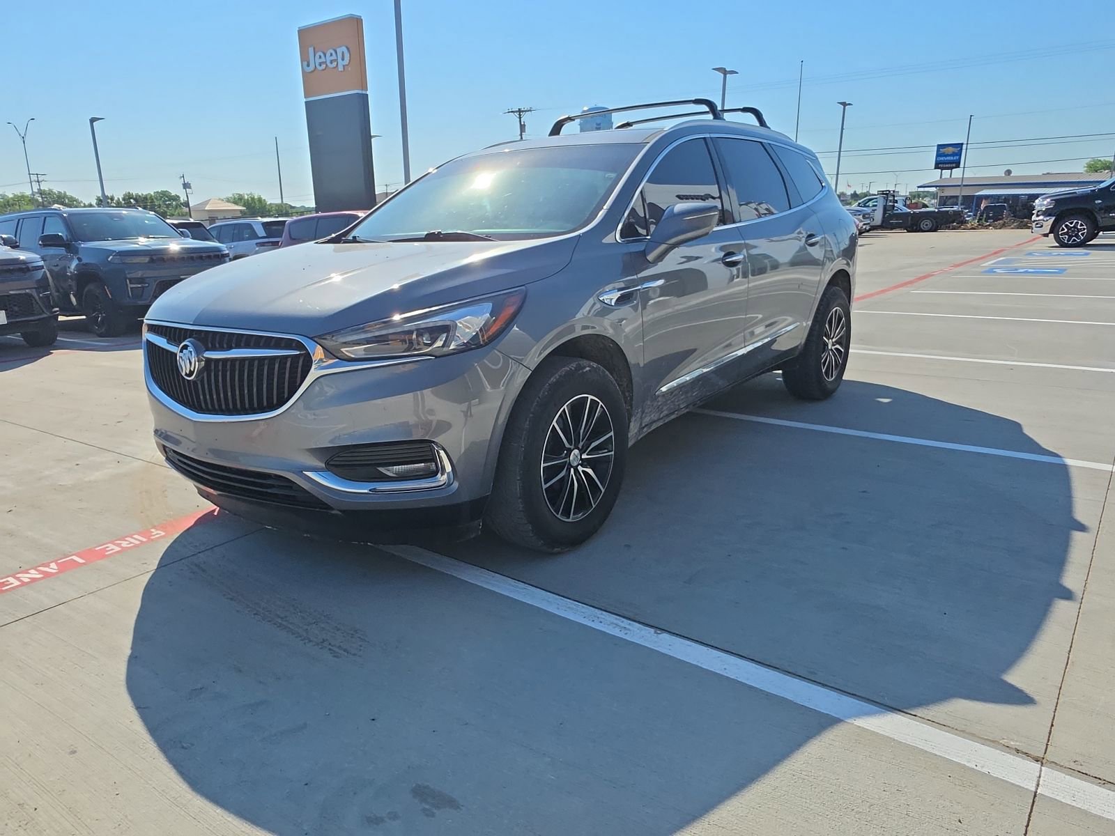 Used 2019 Buick Enclave Essence FWD image 1