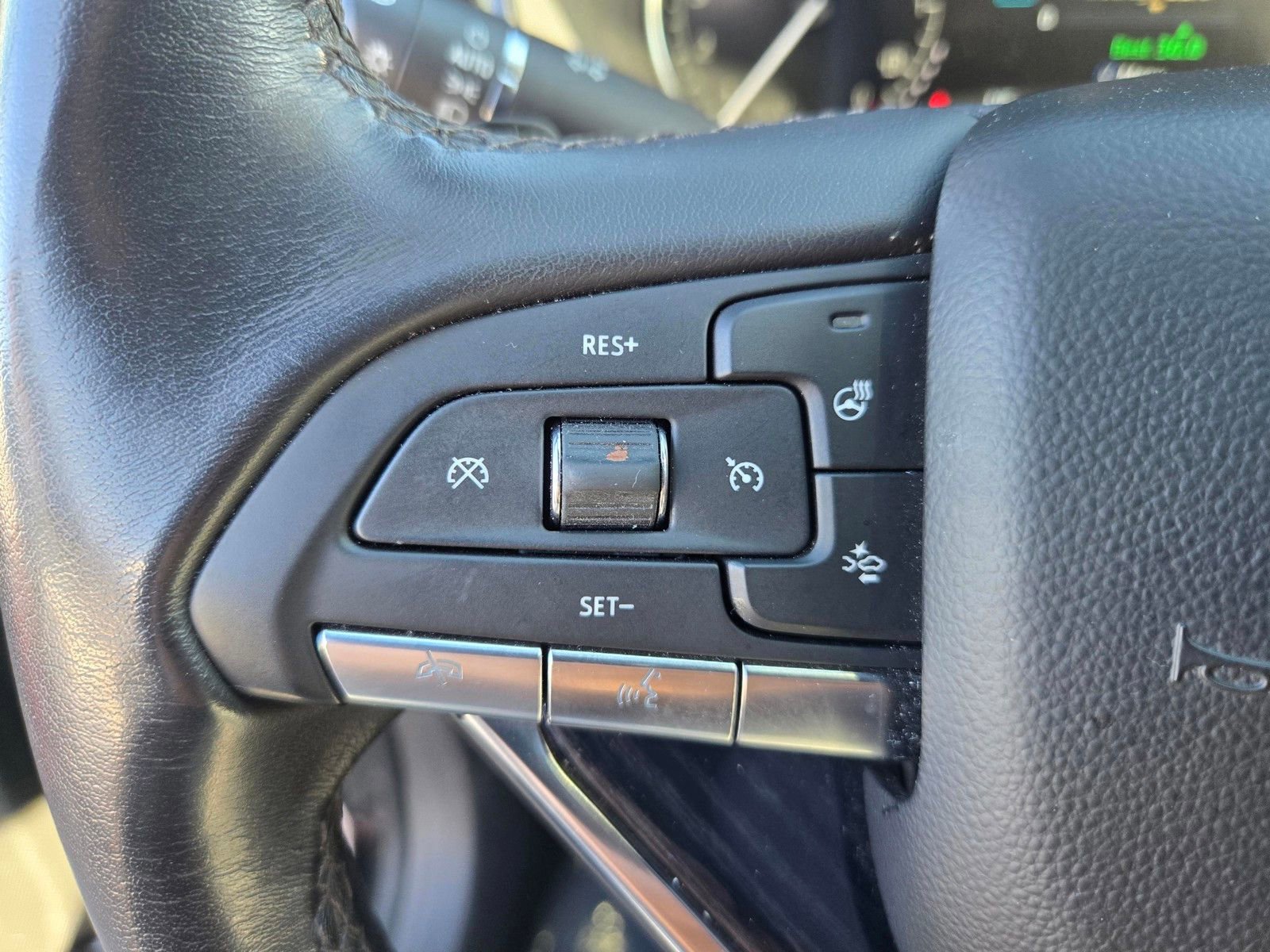 Used 2024 Cadillac XT6 Premium Luxury image 16