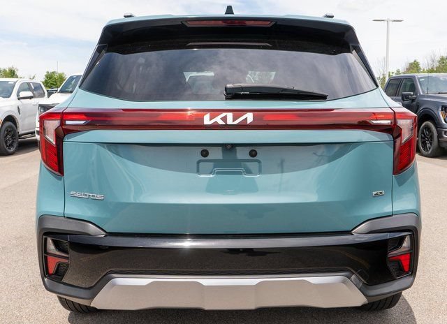 Used 2024 Kia Seltos EX AWD/4WD image 7
