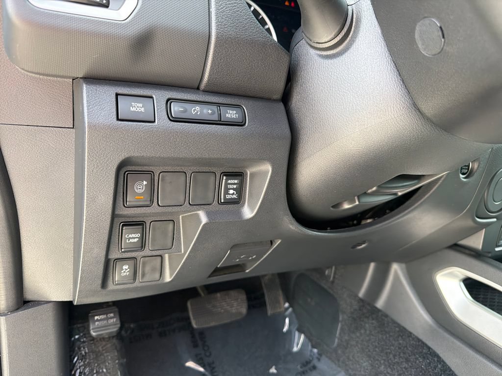 Used 2024 Nissan Frontier SV w/ SV Convenience Package RWD image 18