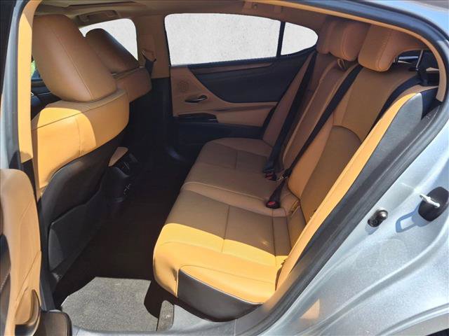 Used 2022 Lexus ES 350 w/ Premium Package FWD image 16