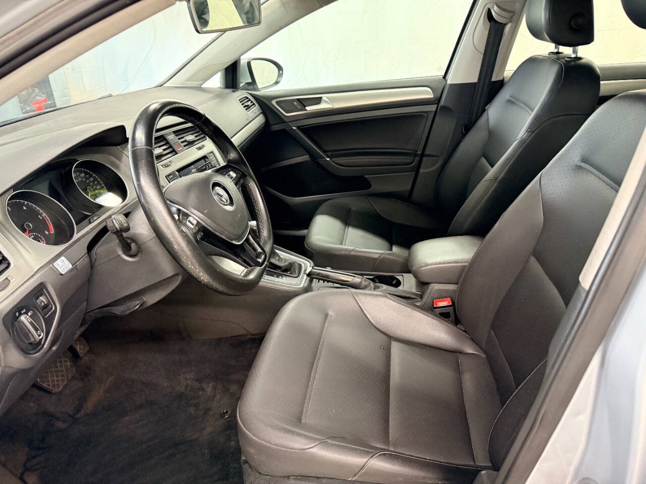 Used 2015 Volkswagen Golf TDI S FWD image 7