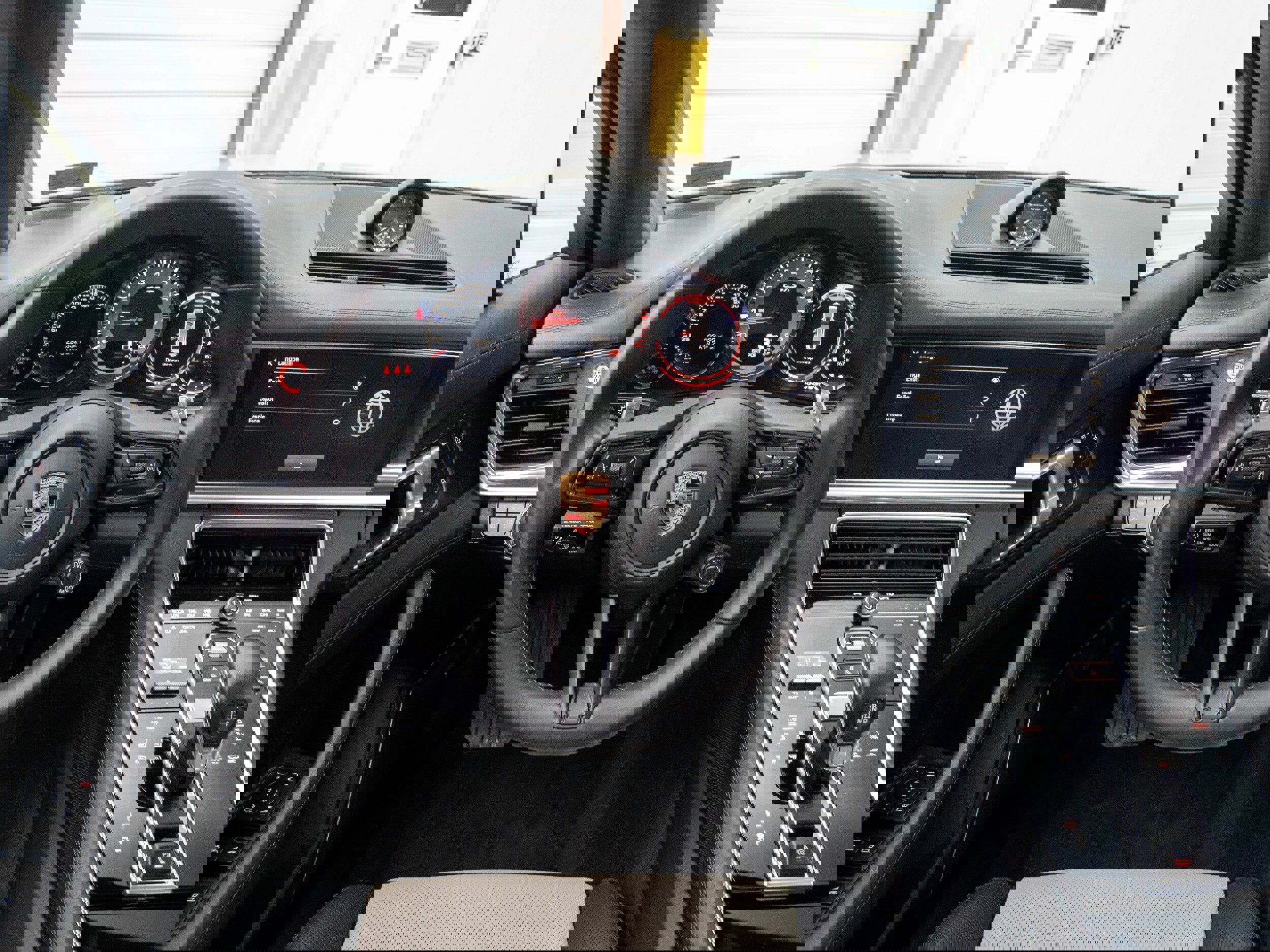 Used 2022 Porsche Panamera GTS w/ Premium Package image 20