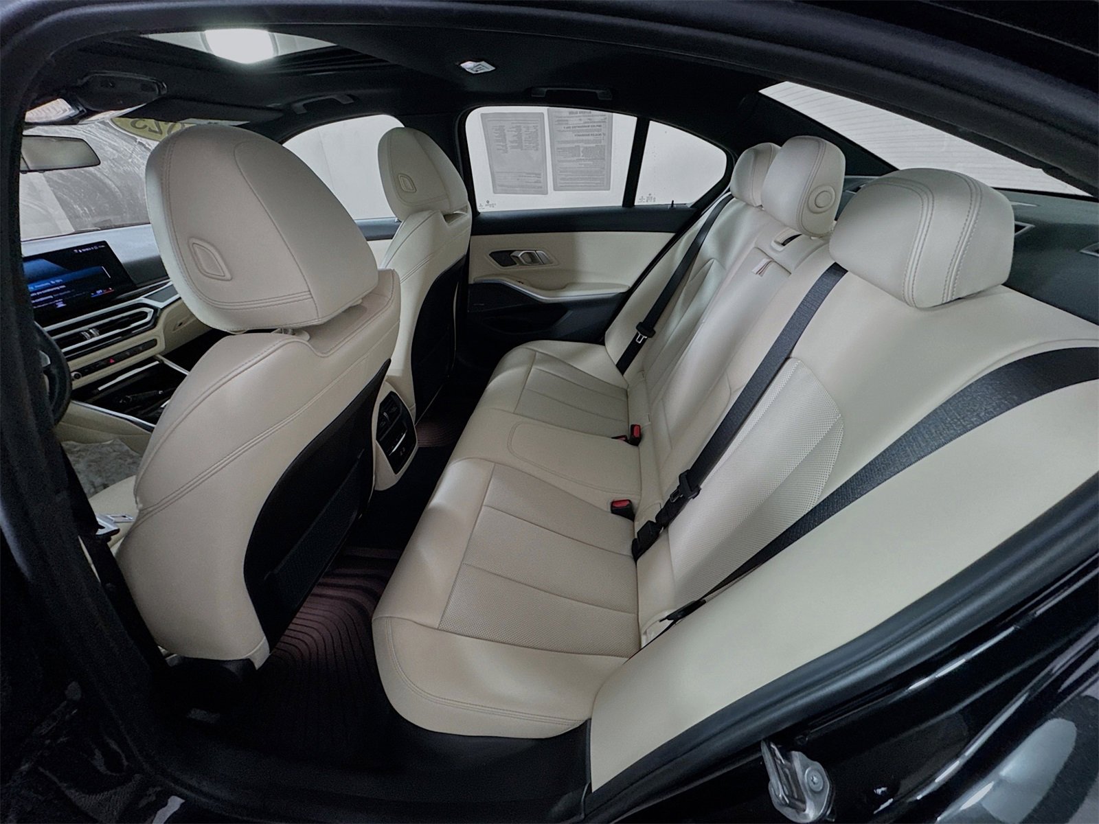 Used 2023 BMW 330e xDrive w/ M Sport Package image 21