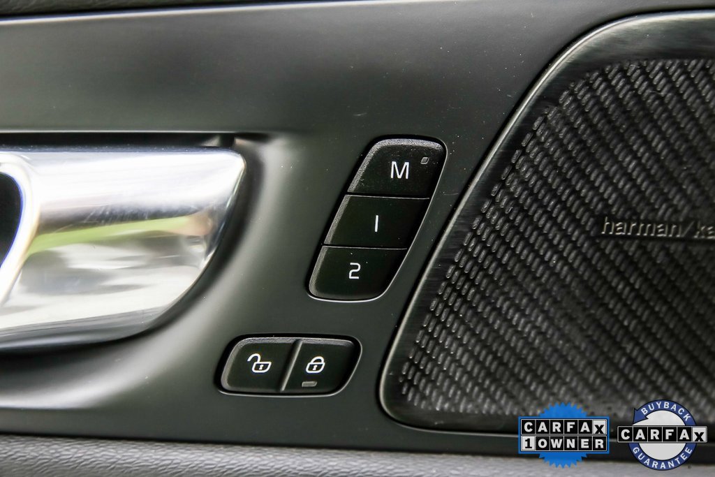 Used 2022 Volvo XC60 T8 Inscription Expression w/ Advanced Package image 27