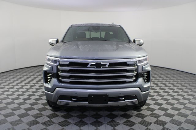 Used 2025 Chevrolet Silverado 1500 High Country w/ Technology Package image 31