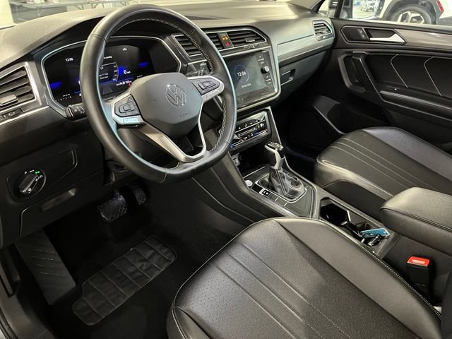 Used 2024 Volkswagen Tiguan SE FWD image 20