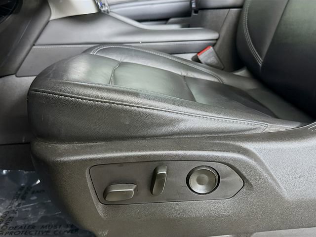 Used 2021 Chevrolet Suburban Z71 w/ Luxury Package image 22