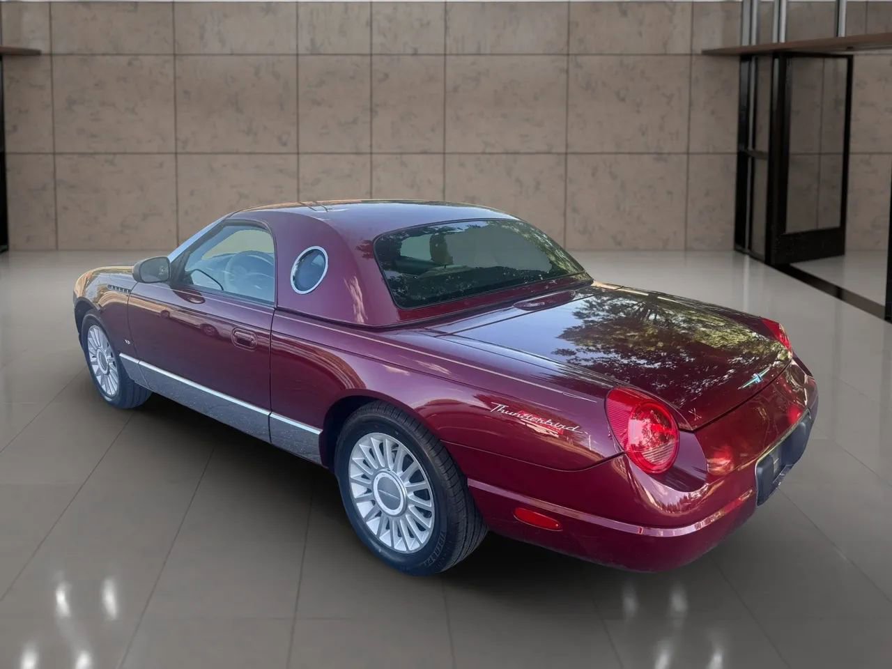 Used 2004 Ford Thunderbird RWD image 3