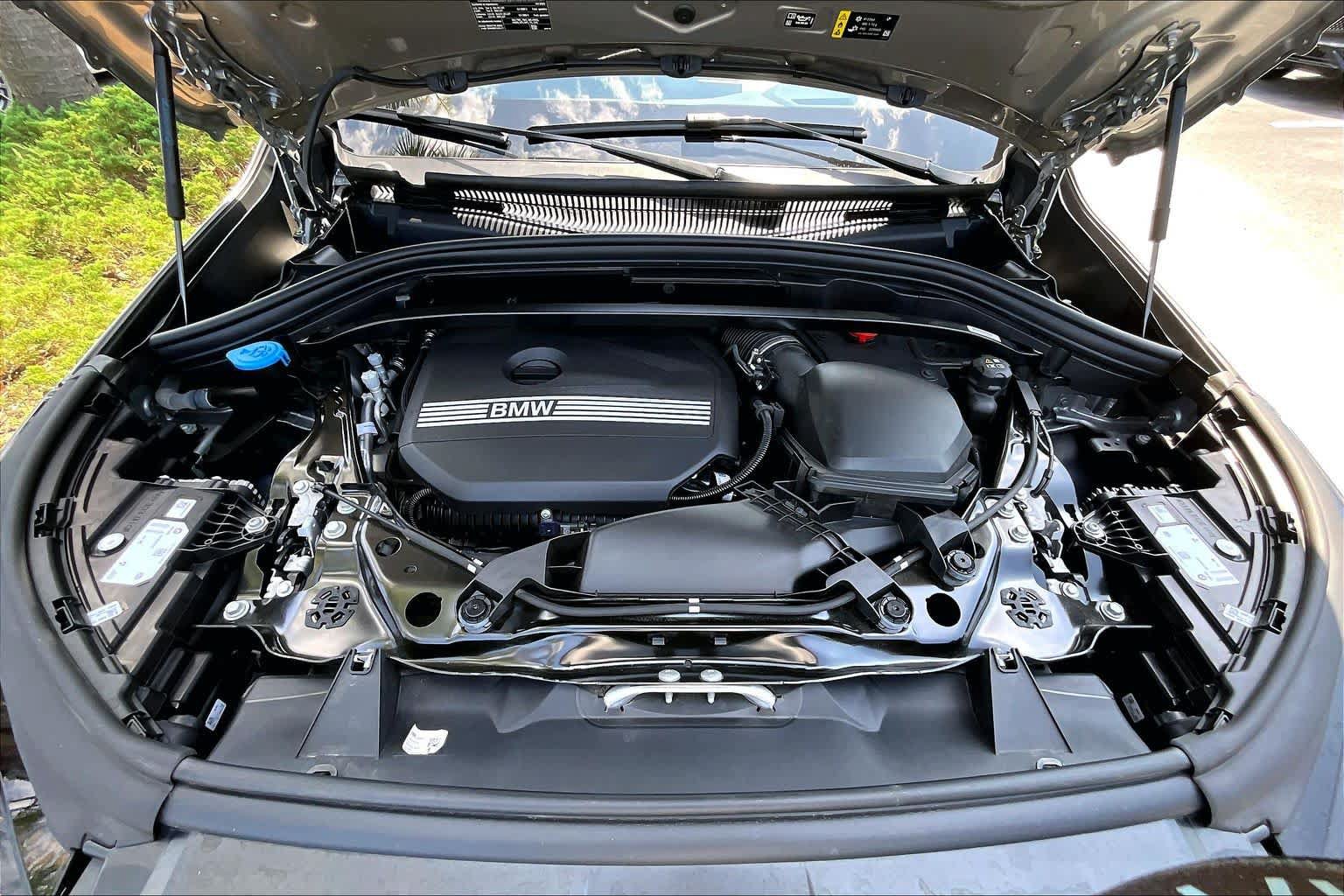 Used 2025 BMW X1 xDrive28i w/ Technology Package AWD/4WD image 32