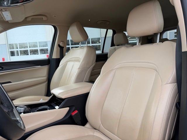 Used 2022 Jeep Grand Cherokee L Limited image 2