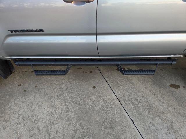 Used 2022 Toyota Tacoma TRD Off-Road image 12