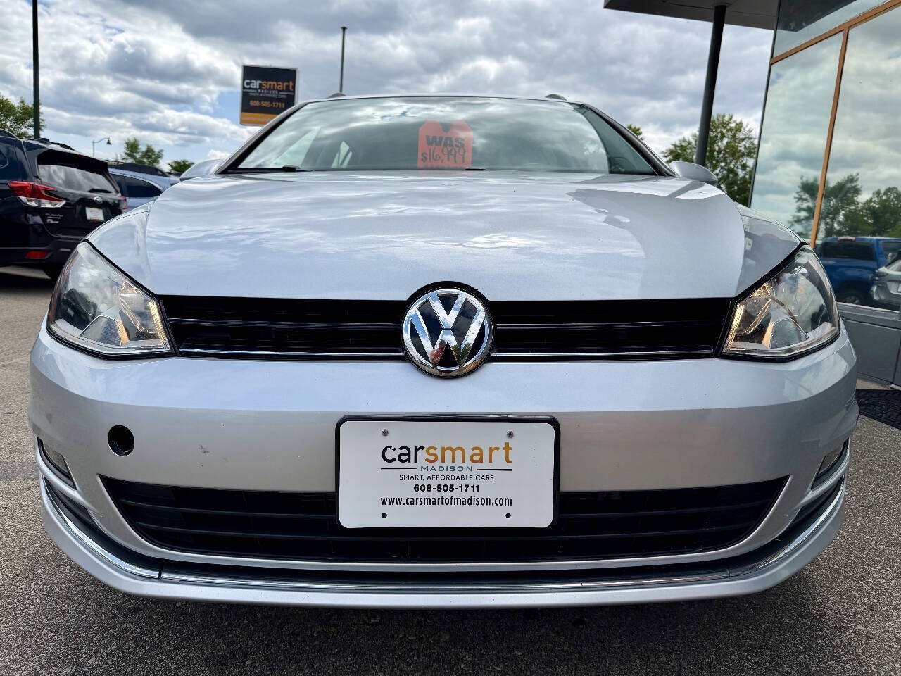 Used 2017 Volkswagen Golf SE FWD image 5