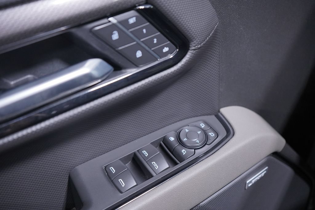 Used 2025 Chevrolet Silverado 1500 ZR2 AWD/4WD image 19