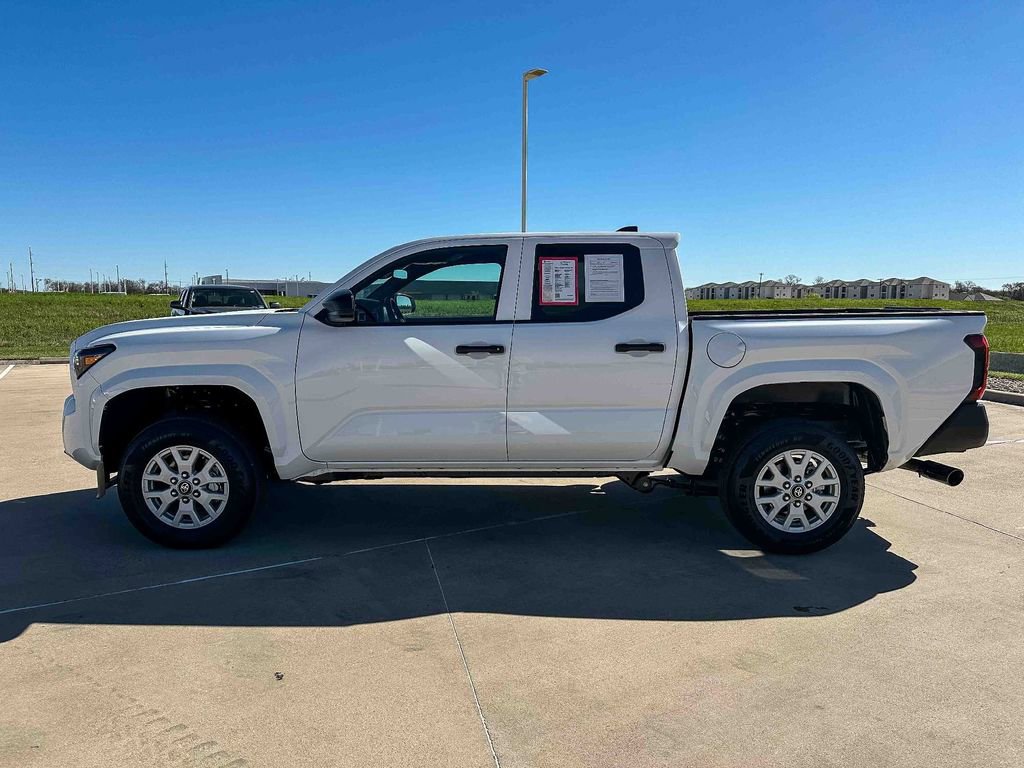 Used 2026 Toyota Tacoma SR image 6