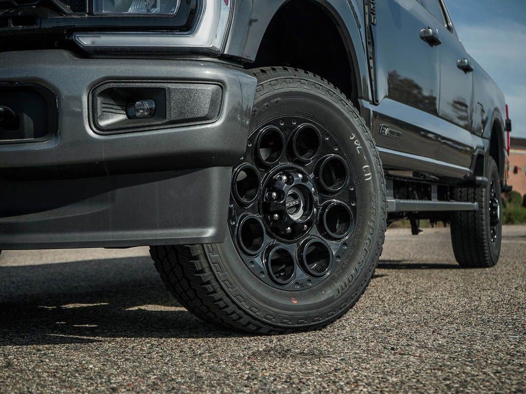 New 2026 Ford F350 XLT w/ XLT Premium Package AWD/4WD image 5