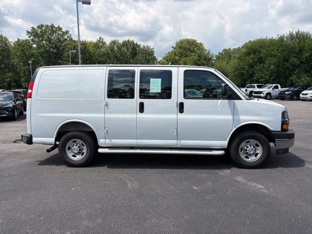 Used 2025 Chevrolet Express 2500 w/ Driver Convenience Package RWD image 11