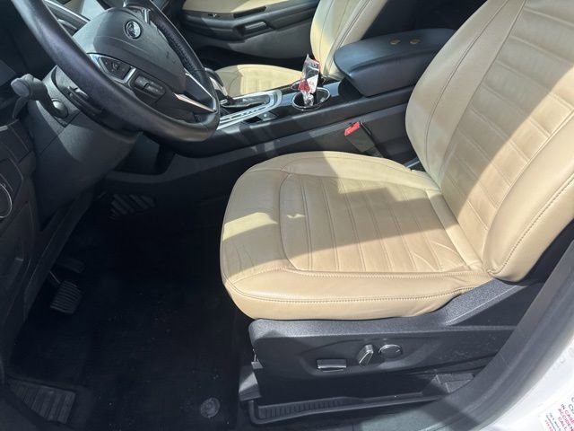 Used 2017 Ford Edge SEL w/ Equipment Group 201A AWD/4WD image 15