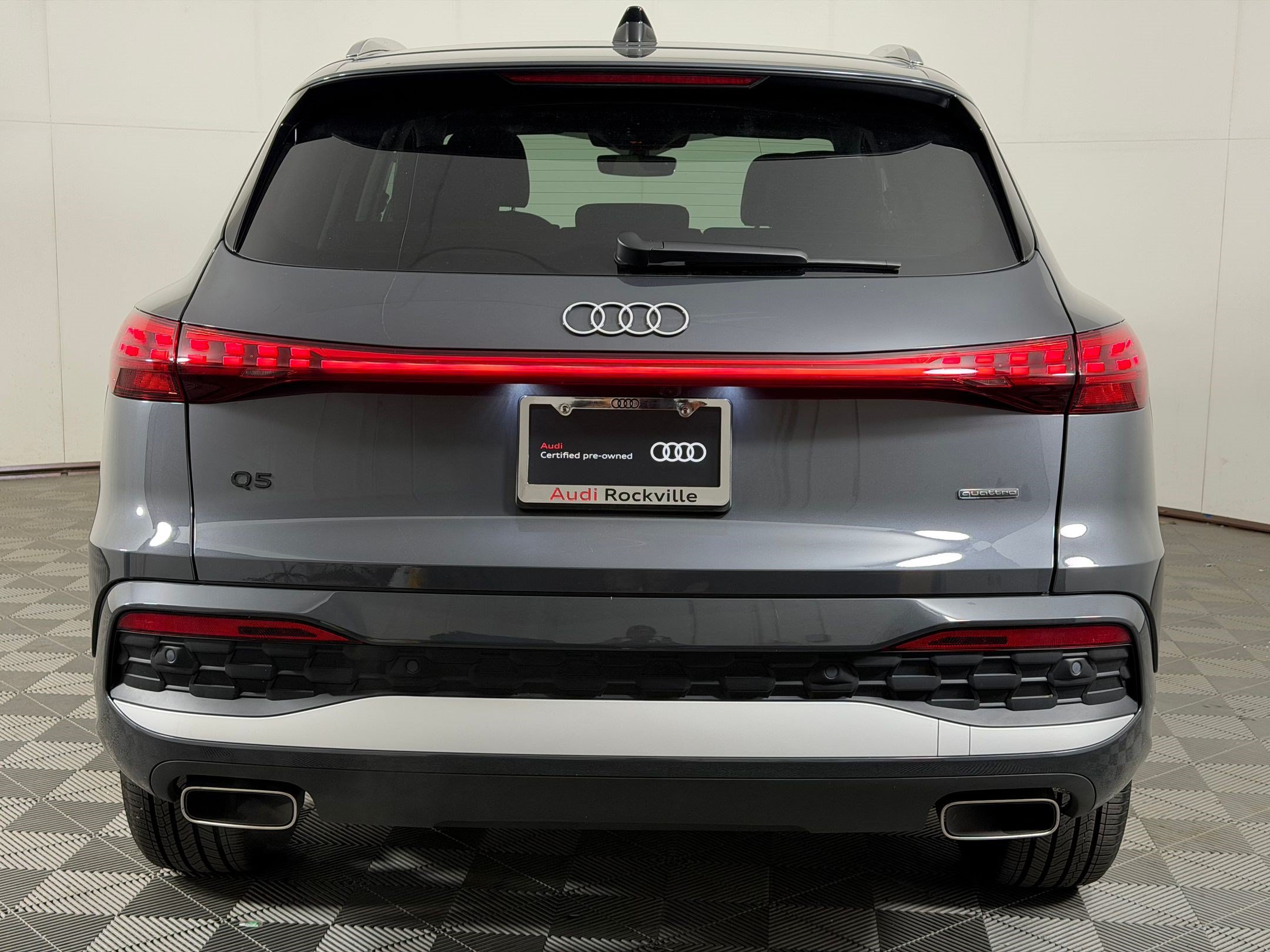 Certified 2025 Audi Q5 Premium w/ 19" Wheel Package AWD/4WD image 10
