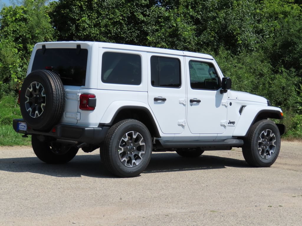 New 2026 Jeep Wrangler Unlimited Sahara AWD/4WD image 3