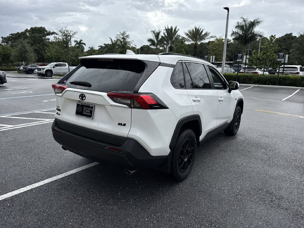 Used 2024 Toyota RAV4 XLE FWD image 3