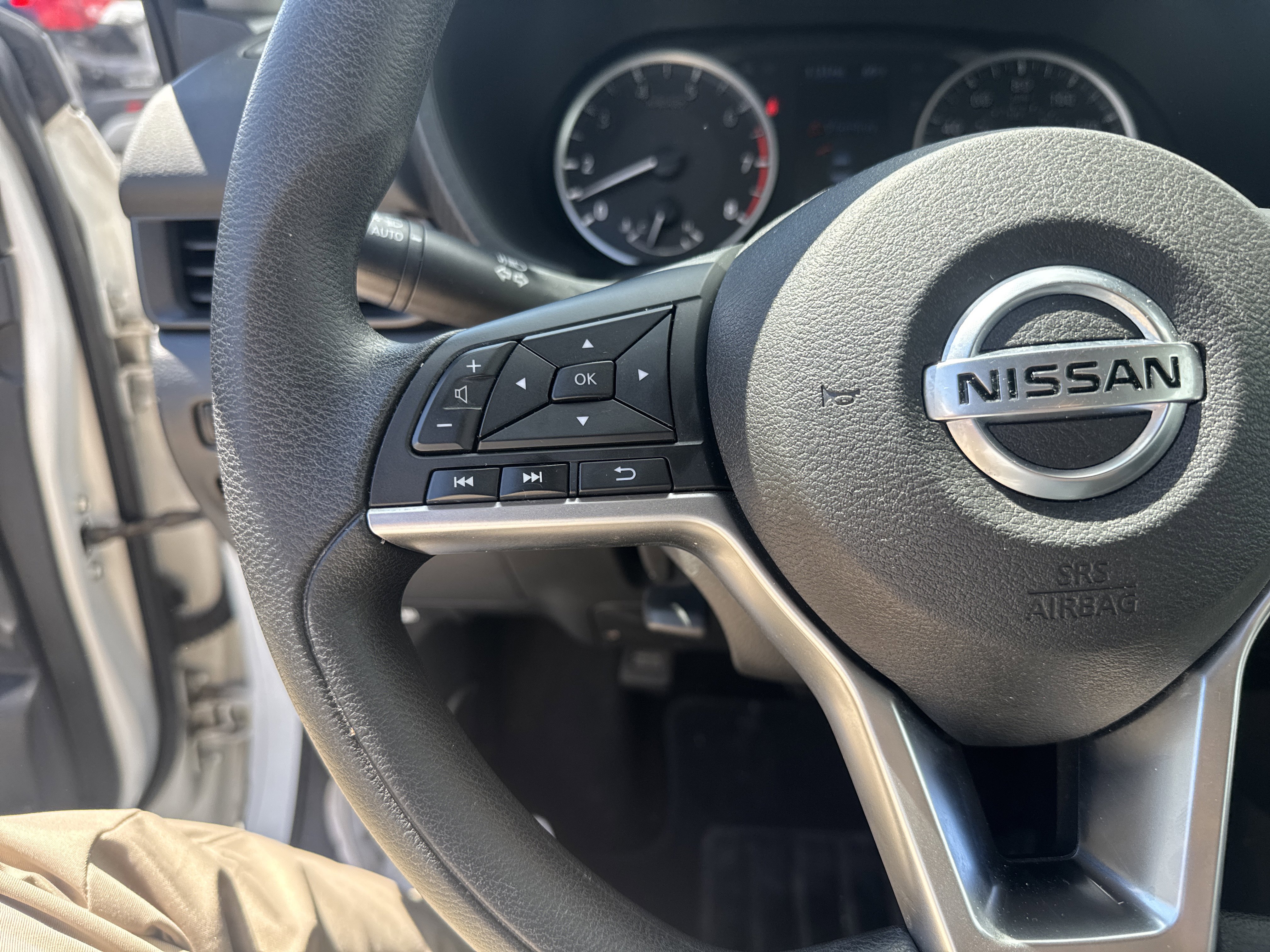 Used 2022 Nissan Sentra S image 19