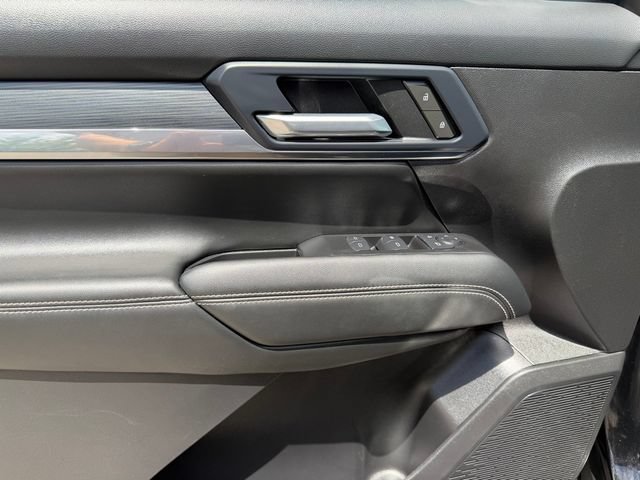 Used 2025 GMC Terrain Elevation AWD/4WD image 16