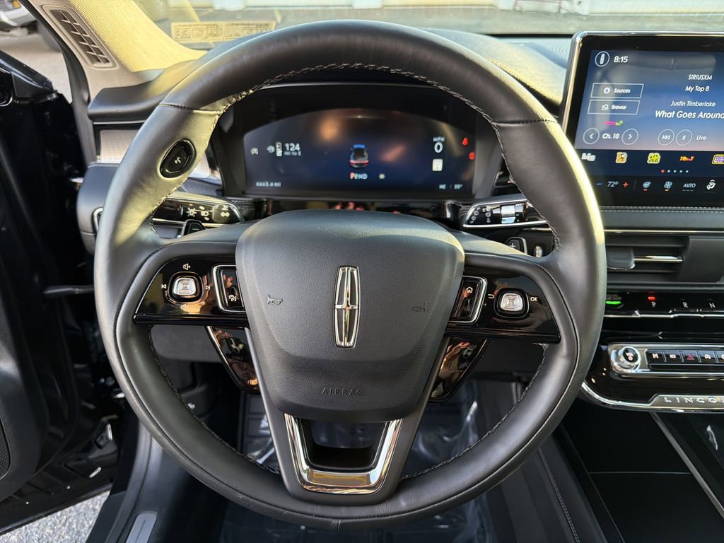 Used 2025 Lincoln Corsair Reserve image 21