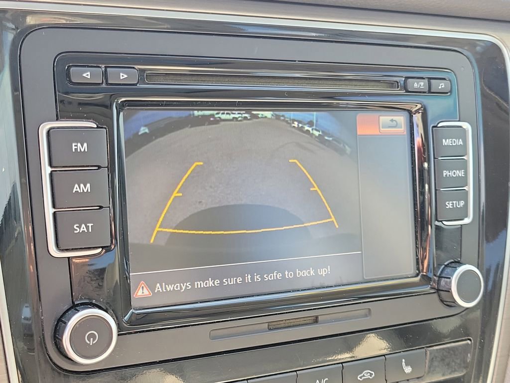 Used 2014 Volkswagen Passat TDI SE FWD image 25