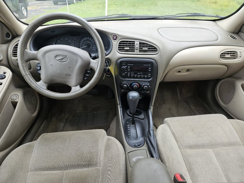 Used 2000 Oldsmobile Alero GL w/ Feature Pkg FWD image 10