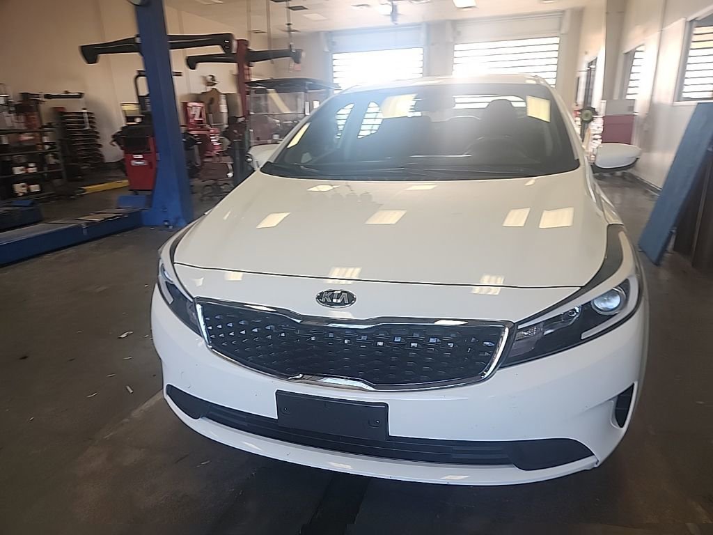 Used 2017 Kia Forte LX image 4