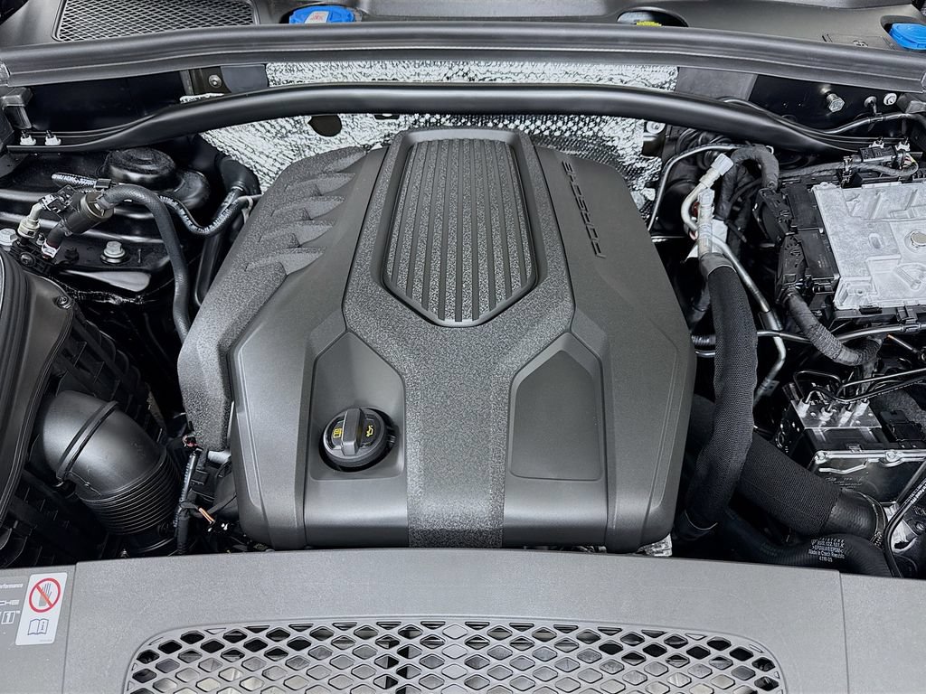 New 2026 Porsche Macan AWD/4WD image 33