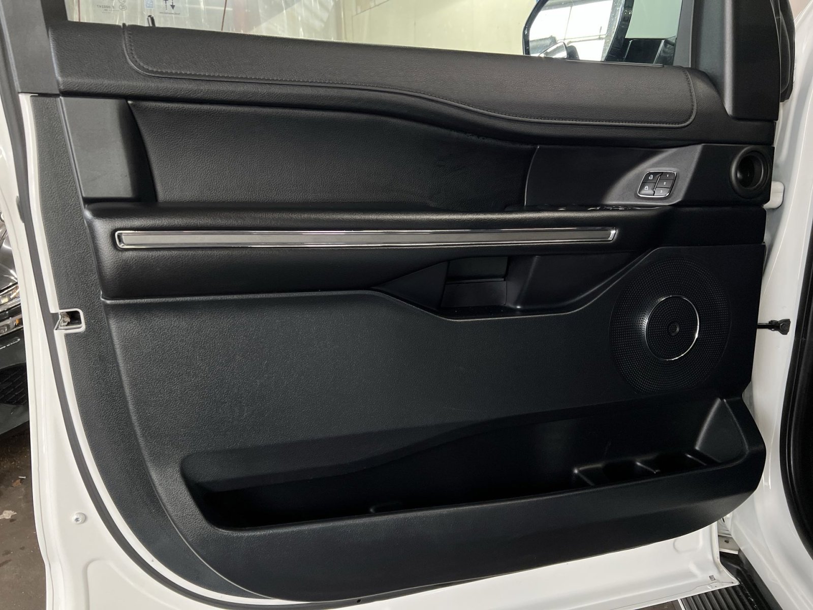 Certified 2020 Ford Expedition XLT w/ Equipment Group 202A image 14