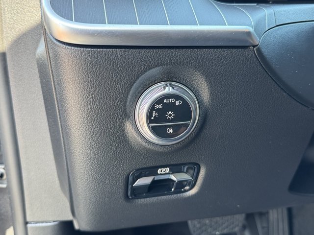 Used 2024 Mercedes-Benz C 300 4MATIC Sedan image 18