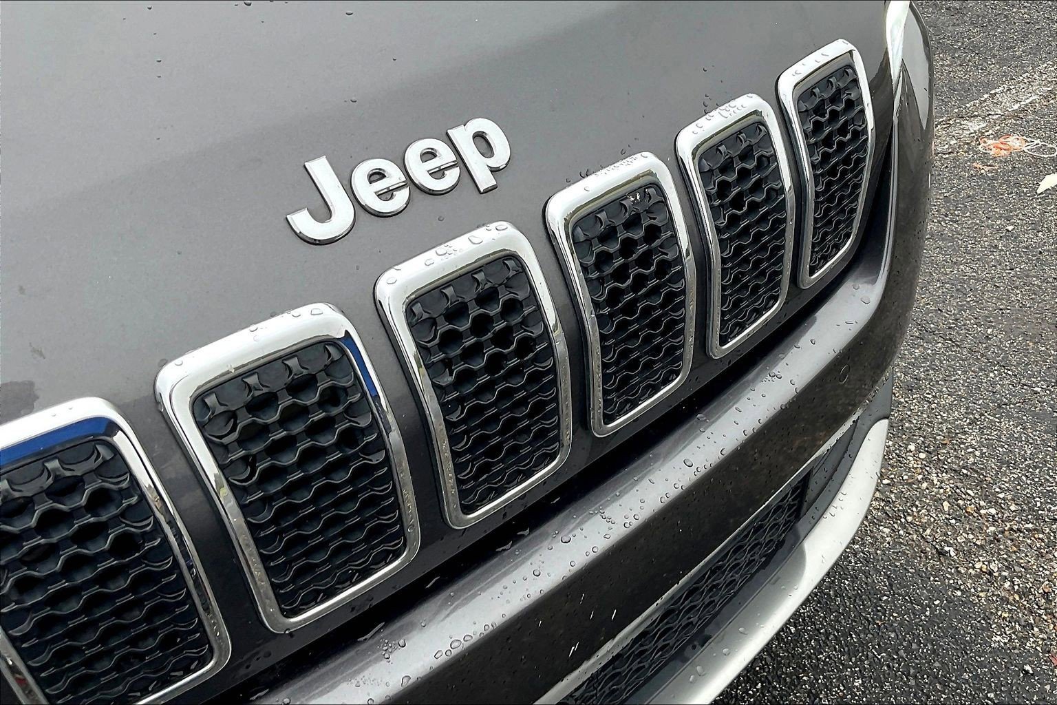 Used 2019 Jeep Cherokee Limited w/ Technology Group image 25